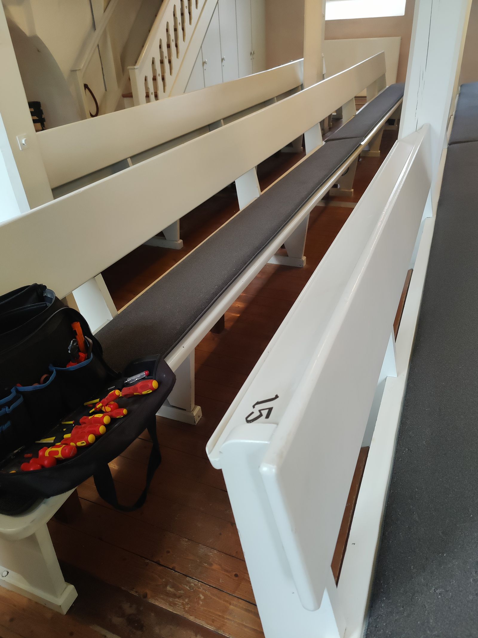 Sitzpolsterheizung in einer Kirche